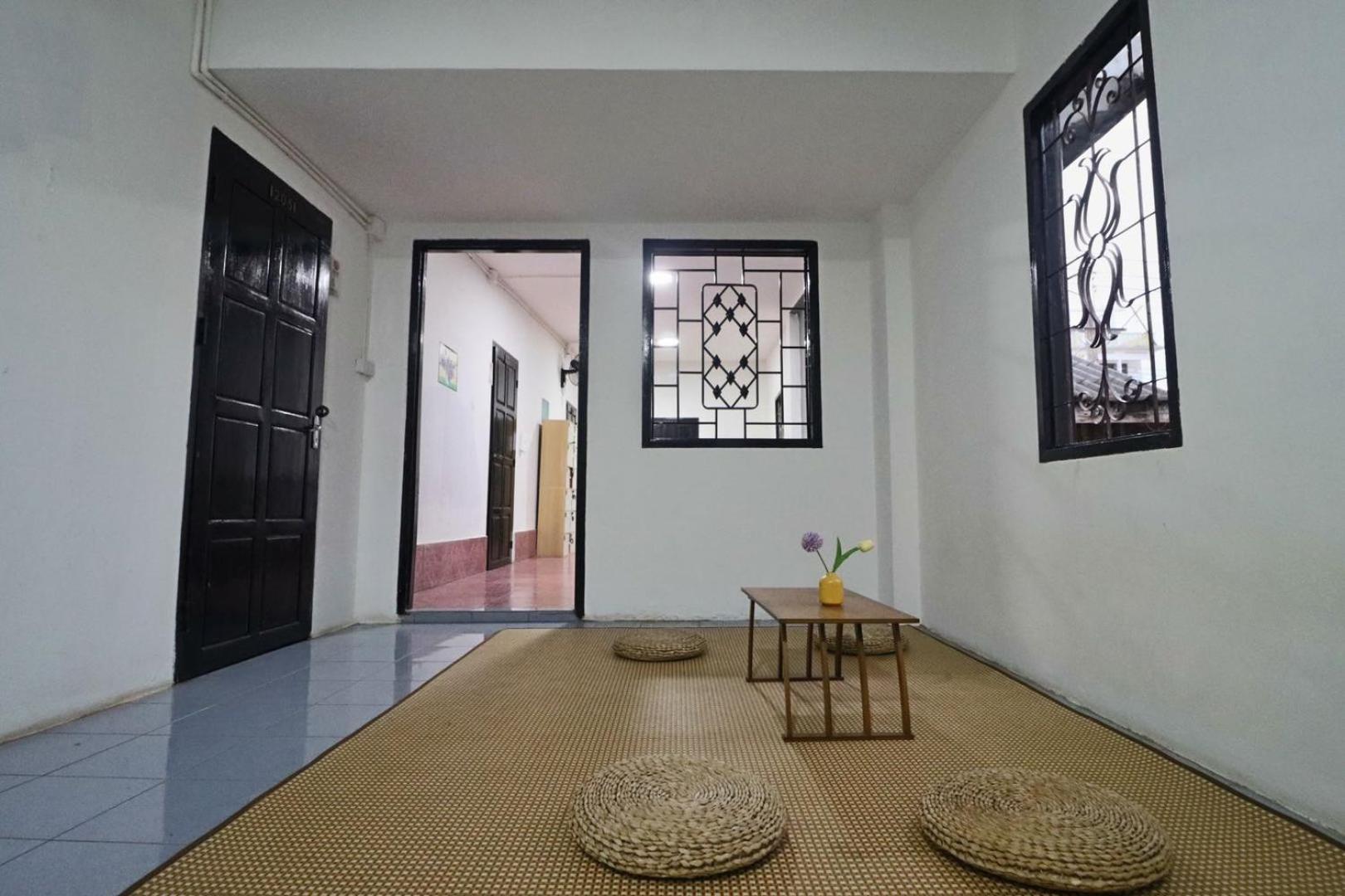 Lucky Hostel Luang Prabang Buitenkant foto